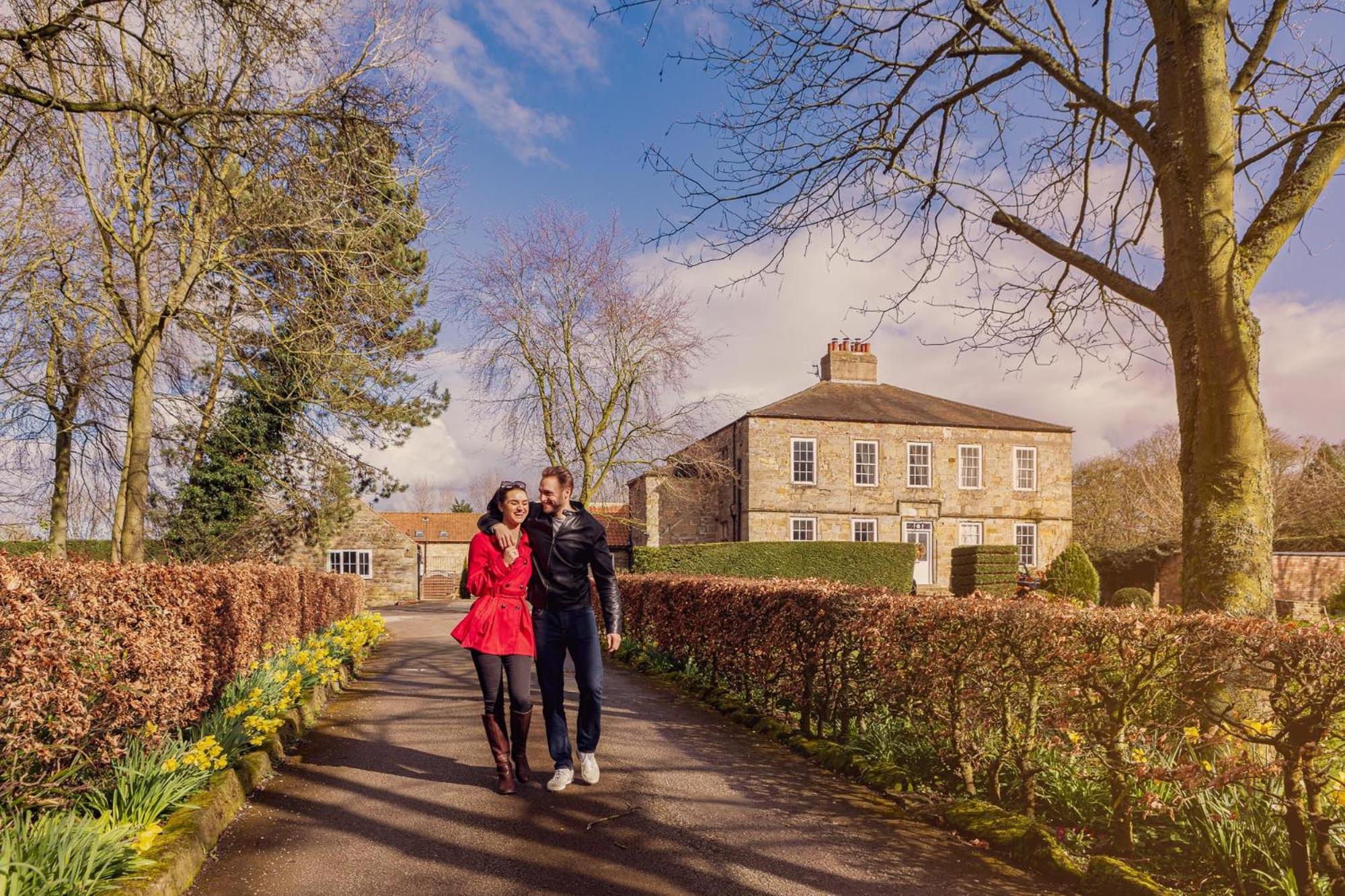 Killerby Old Hall With Hot Tub And Swimming Pool Scarborough Exterior foto